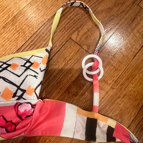 Rare save the queen bikini. Bottom adjustable ties on the sides - Picture 3 of 5